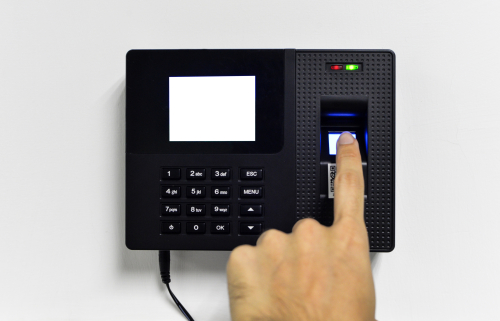 Time and Attendance Systems: Features & Choosing Tips 2024