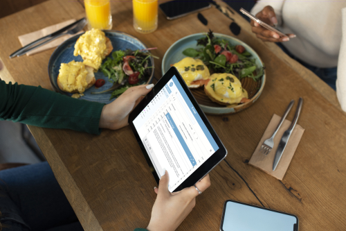 Control Labor Costs in Restaurants: The Future of Food Service
