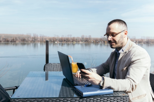 Autopilot for Managers: Autonomous Workforce Tools Rise