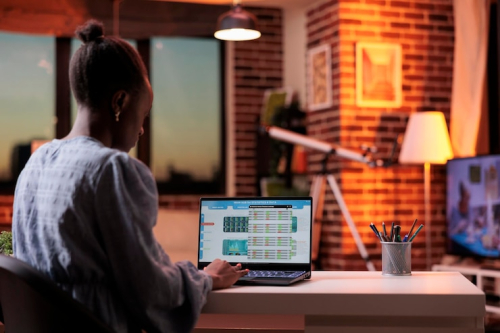 Real-Time Scheduling: Boost Labor Efficiency with Smart Tech