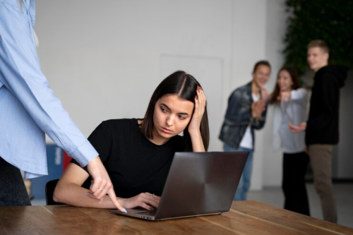 Tracking Burnout: How Labor Tools Detect Overworked Teams