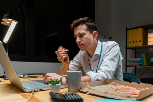 Scheduling Tools for Restaurant Overtime Management