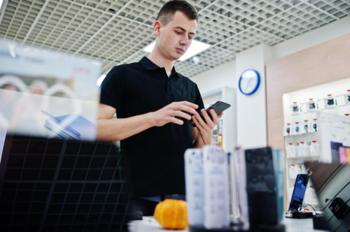 Retail Operators Mitigate Job Security with Tech Platforms