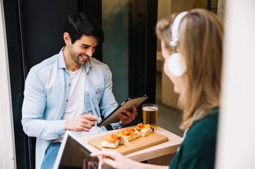 Quick-Service Eateries Adopt AI-Driven Solutions for Efficiency