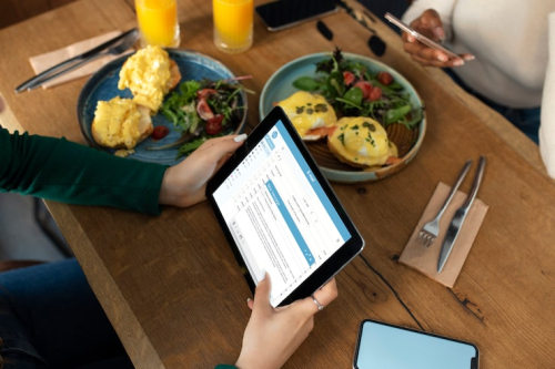 Restaurant Digital Onboarding Cuts Staff Turnover Fast