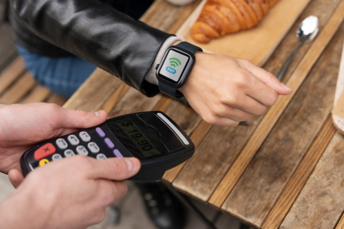 Biometric Time Clocks Help Casual Dining Track Hours Better