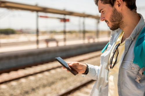 Mobile Time Tracking Apps Aid Frontline Workers Daily