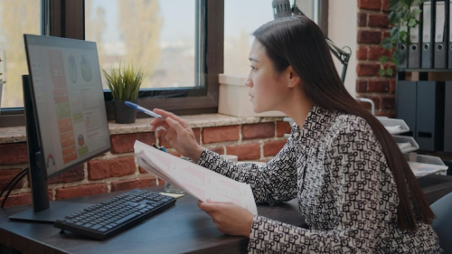 Unified Platforms: Integrate Payroll & Scheduling
