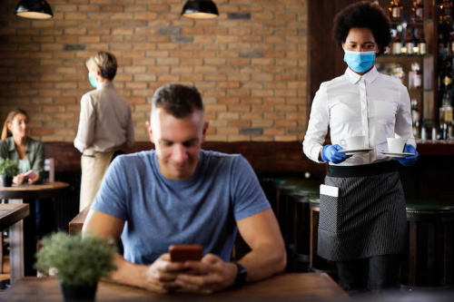 Real-Time Alerts Cut Labor Costs in Quick-Service QSRs
