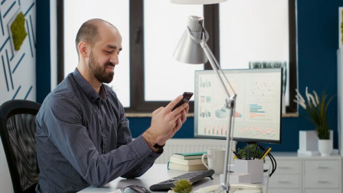 Employee Performance Apps: Boost Engagement & Output