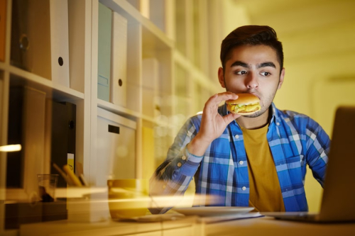 How Automated Compliance Reduces Risk for Fast-Food Chains