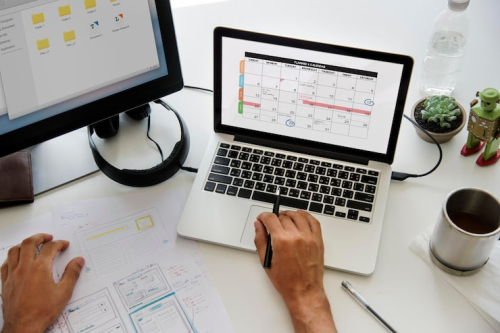 Streamline Scheduling, Time-Tracking & Attendance