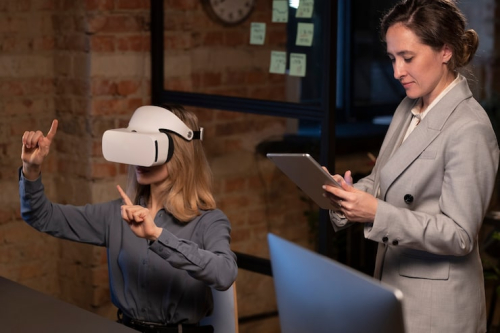 The Future of Employee Scheduling: Tech Redefines Workforce