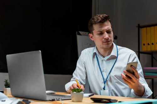 Real-Time Attendance Tracking Boosts Employee Productivity