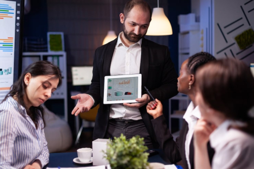Essential Labor Management Software for Business Growth